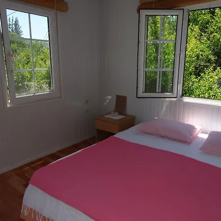 Nar Vendégház Olympos